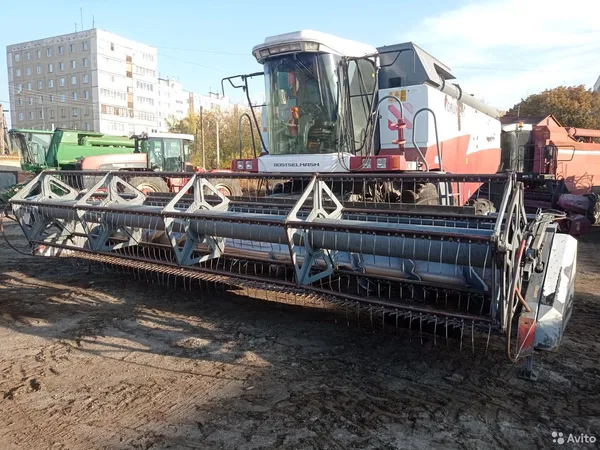 Зерноуборочный комбайн Ростсельмаш TORUM 740