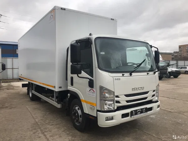 Изотермический фургон Isuzu NQR90LM