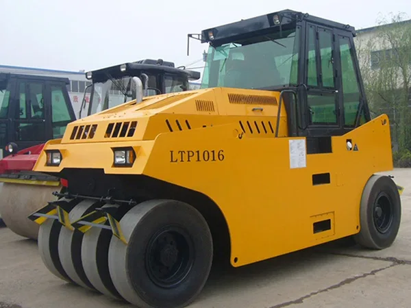 Пневмоколесный каток Lutong LTP1016H