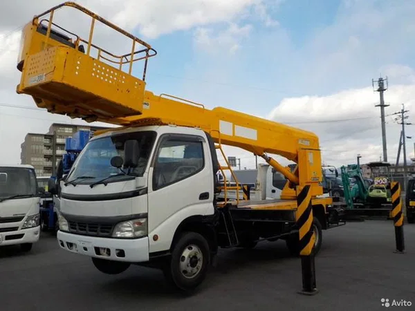 Автовышка Hino Dutro с АГП Tadano 22 метра