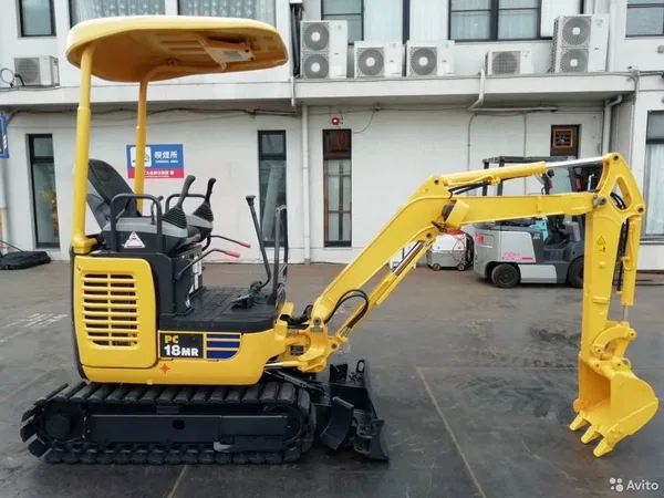 Мини-экскаватор Komatsu PC18