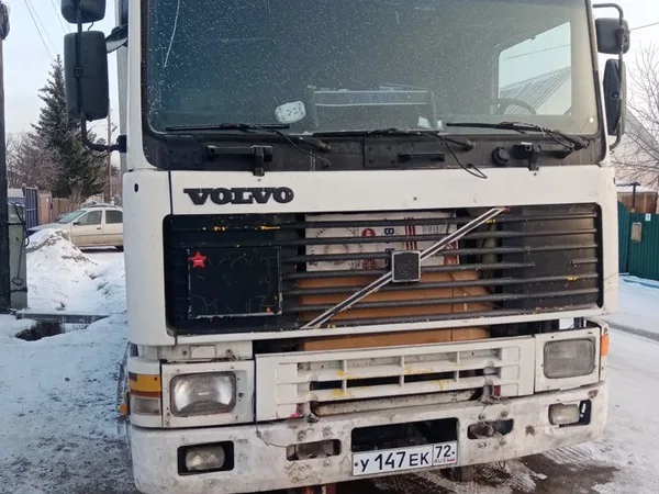 Грузовой фургон Volvo F12