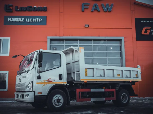 Самосвал FAW TigerV