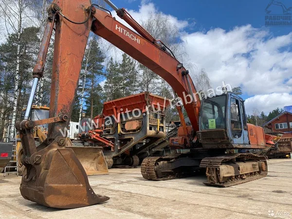 Гусеничный экскаватор Hitachi EX200