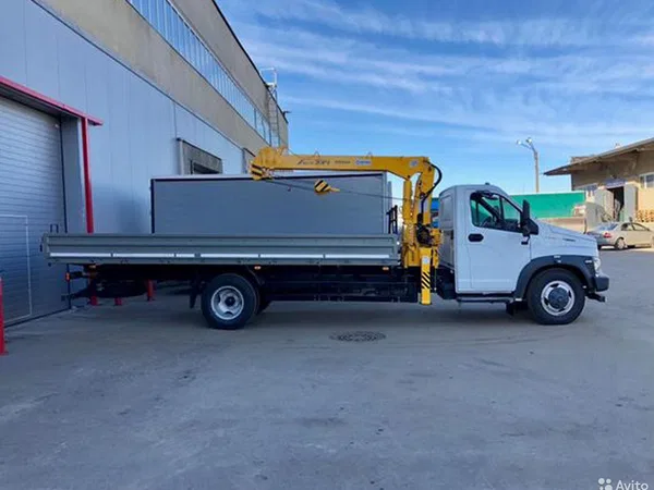 Бортовой грузовик с КМУ ГАЗ ГАЗон Next C41R33 с КМУ Soosan SCS334
