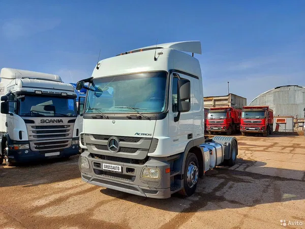Седельный тягач Mercedes-Benz Actros