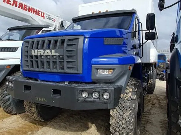 Вахтовый автобус УРАЛ Next 7746E4 28 мест