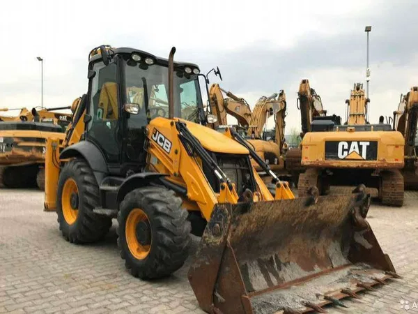 Экскаватор-погрузчик JCB 3CX