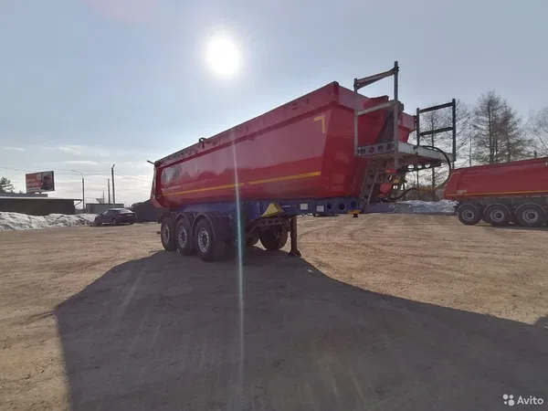 Самосвальный полуприцеп Schmitz Cargobull SKI