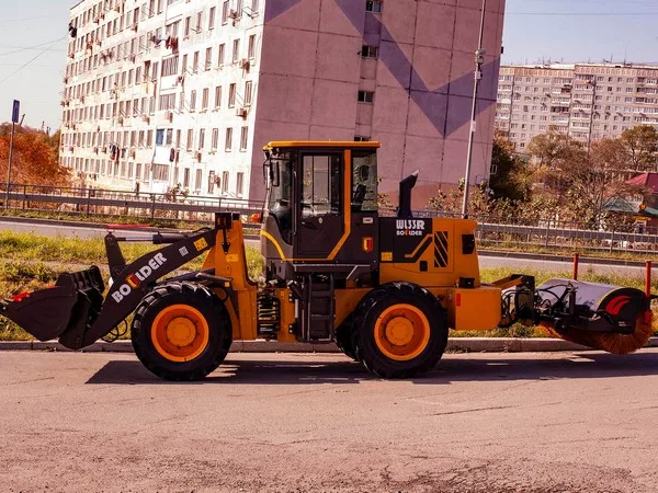 Фронтальный погрузчик Boulder WL33R