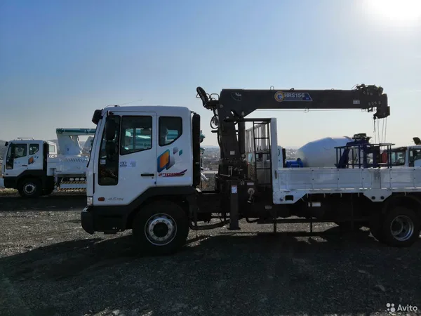 Бортовой грузовик с КМУ Daewoo с КМУ Soosan SCS524