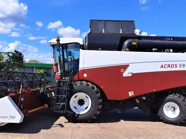 Зерноуборочный комбайн Ростсельмаш ACROS 595 Plus