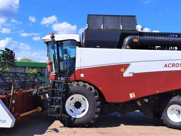 Зерноуборочный комбайн Ростсельмаш ACROS 595 Plus