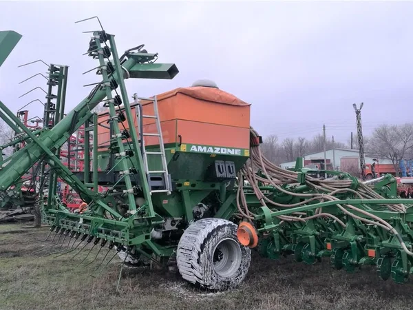 Сеялка Amazone DMC 9000