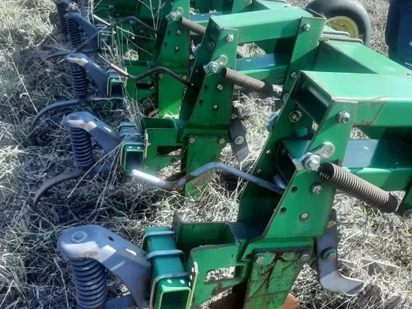 Культиватор John Deere