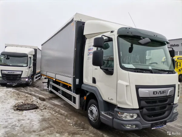 Тентованный грузовик DAF