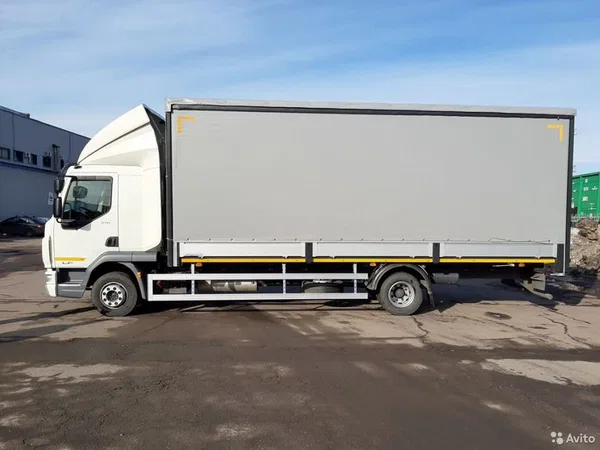 Тентованный грузовик DAF LF 210