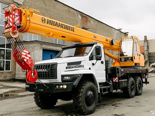Автокран Ивановец КС-45717-2М на шасси УРАЛ Next