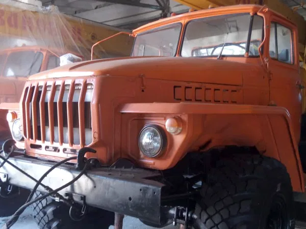 Автокран Ивановец КС-35714 на шасси УРАЛ