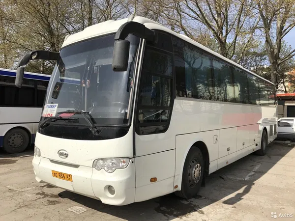 Автобус JAC 6120