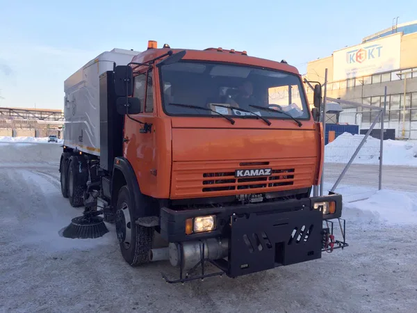 Вакуумная подметально-уборочная машина КамАЗ 43253