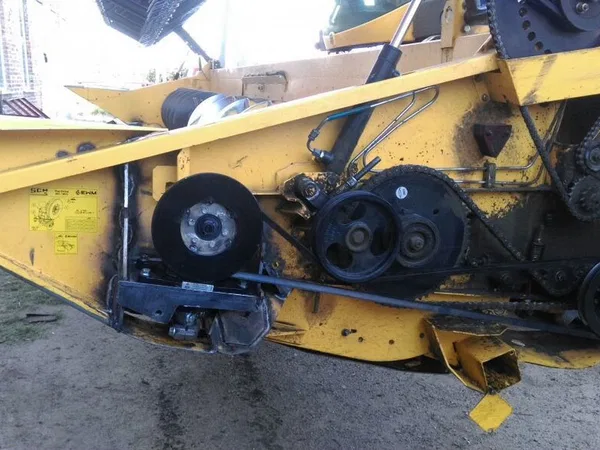 Жатка New Holland (система среза Sсhumасhеr)