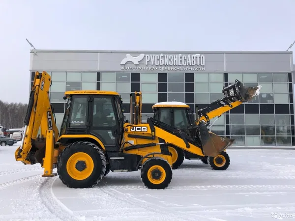 Экскаватор-погрузчик JCB 3CX