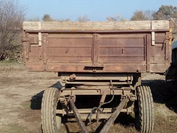 Тракторный прицеп  2ПТС-4