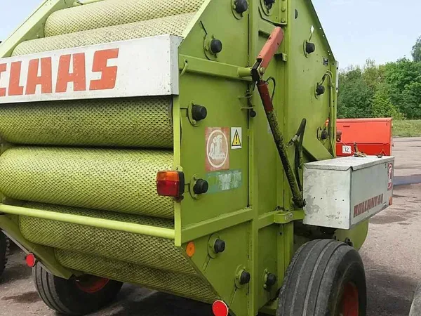 Пресс-подборщик Claas Rollant 44
