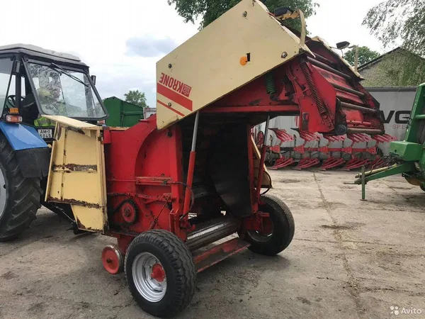 Пресс-подборщик Krone KR125
