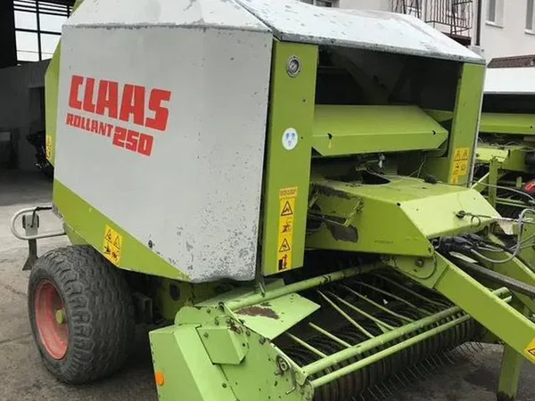 Пресс-подборщик Claas Rollant 250