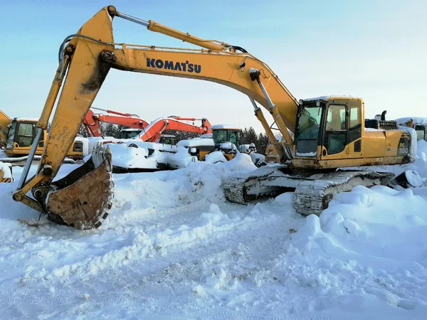 Гусеничный экскаватор Komatsu PC300-8