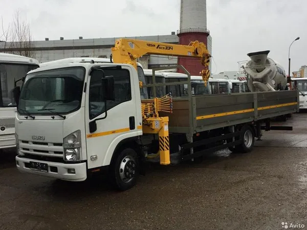 Бортовой грузовик с КМУ ISUZU NPR75LM-503 с КМУ Soosan SCS334