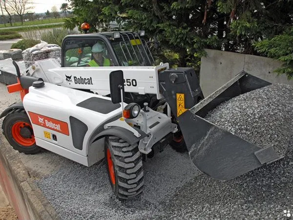 Телескопический погрузчик Bobcat Т2250
