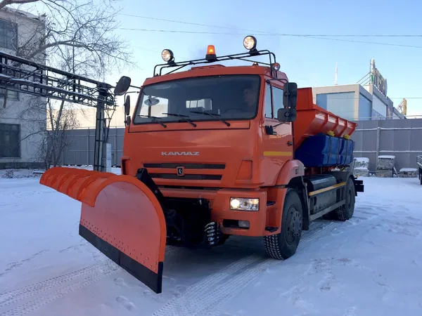 Комбинированная дорожная машина КамАЗ 53605