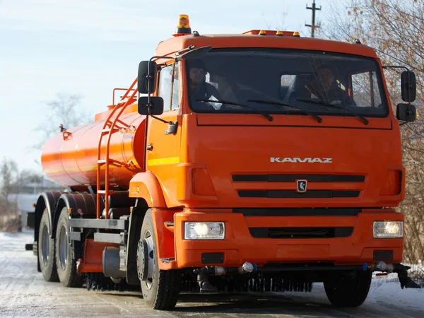 Поливомоечная машина КамАЗ 65115