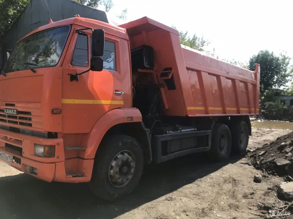 Самосвал КамАЗ