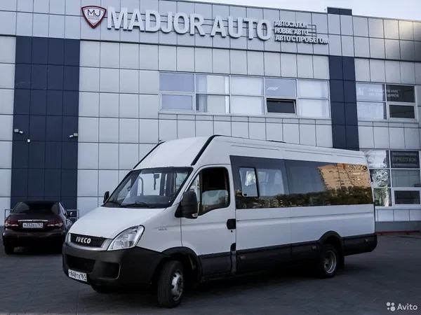 Микроавтобус Iveco Daily