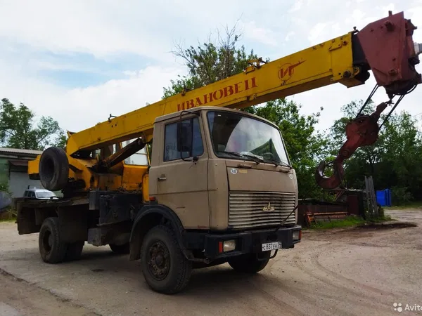 Автокран Ивановец КС-357151 на шасси МАЗ 5337