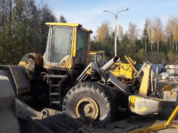 Фронтальный погрузчик Volvo L220F