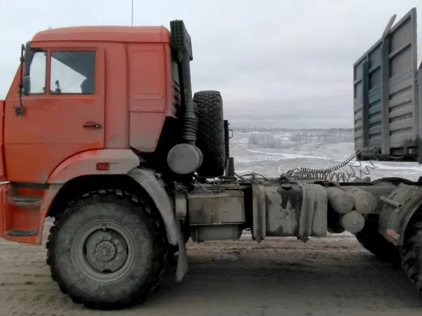 Седельный тягач КамАЗ 44108