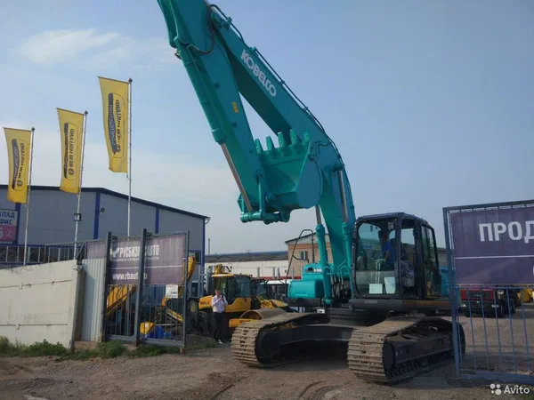 Гусеничный экскаватор Kobelco SK260LC-8