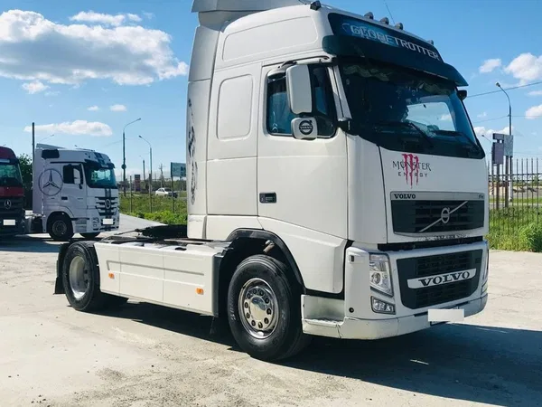 Седельный тягач Volvo FH12