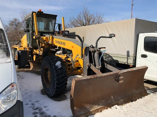 Автогрейдер Volvo G746B