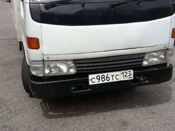 Промтоварный фургон Toyota Dyna