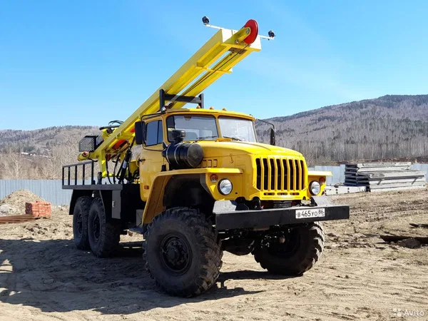 Мобильная буровая установка УРАЛ 4320 УРБ-2А2