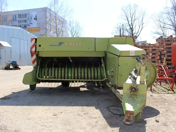 Пресс-подборщик Fortschritt K 454B