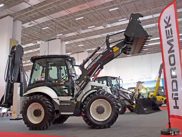 Экскаватор-погрузчик Hidromek 102B