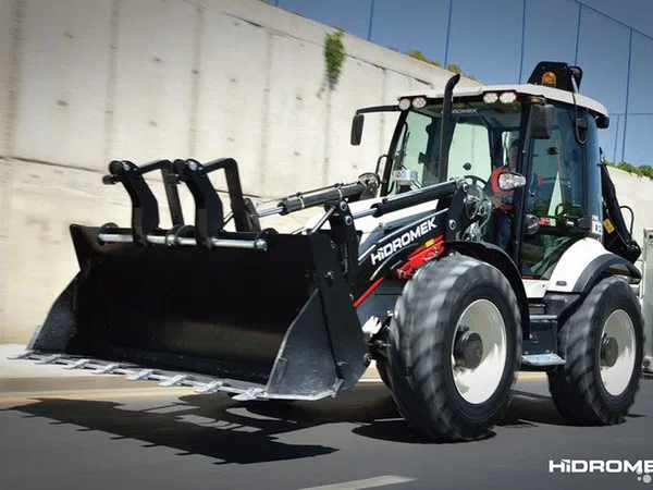 Экскаватор-погрузчик Hidromek 102S