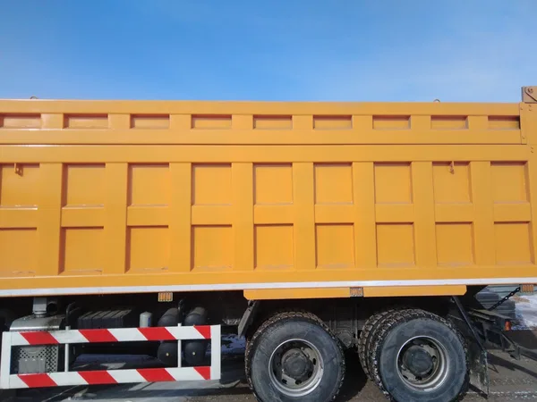 Самосвал SHACMAN (Shaanxi) SX3318DТ366